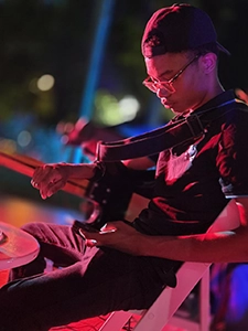 Xavier - Guitarist for Mesh Marina Band